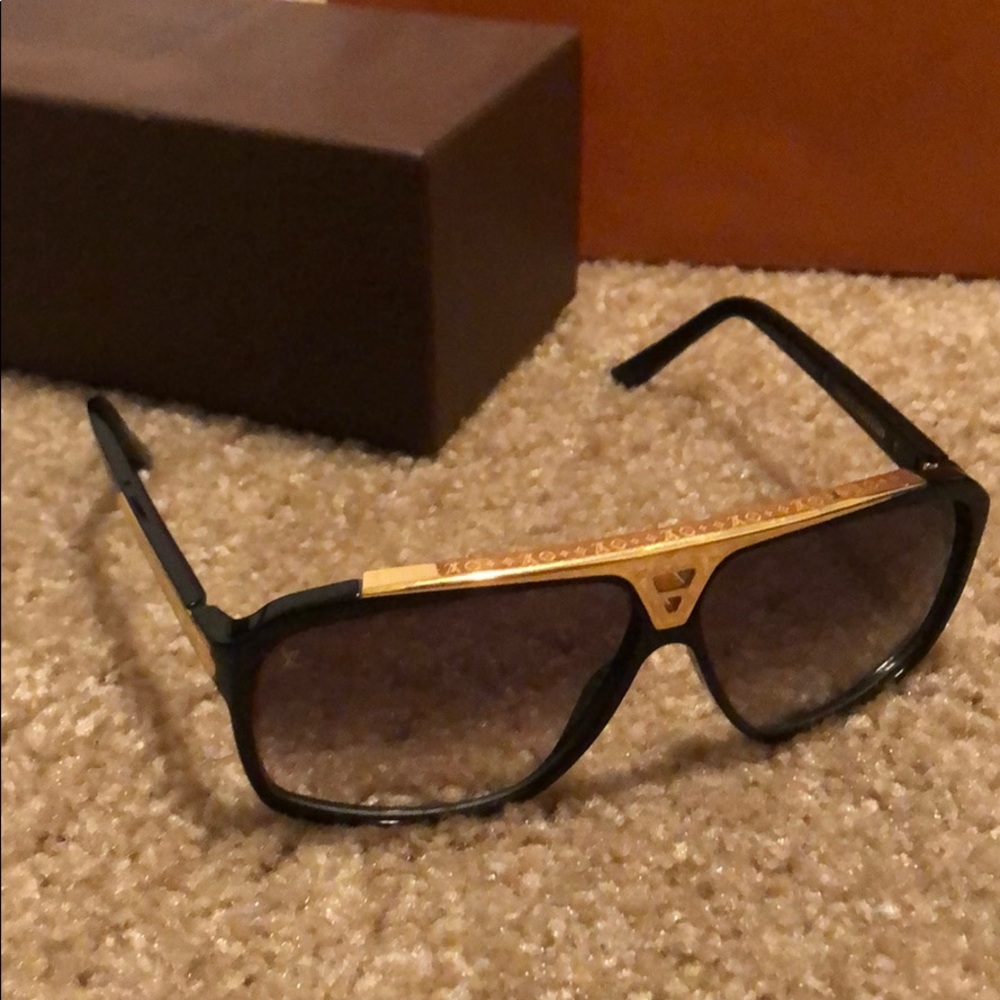 Louis Vuitton sunglasses Evidence